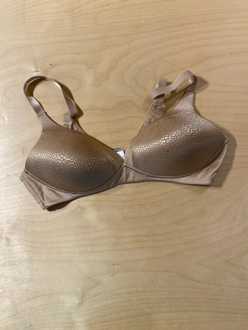 Warners Women’s Nude Textured T-Shirt No Wire Bra 40B (SB)
